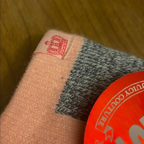 Juicy by Juicy Couture Pink and Gray Logo Knit Insulating Socks One Size. - Picture 4 of 5